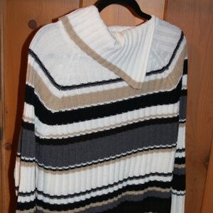 Cut4U cowl/turtleneck sweater